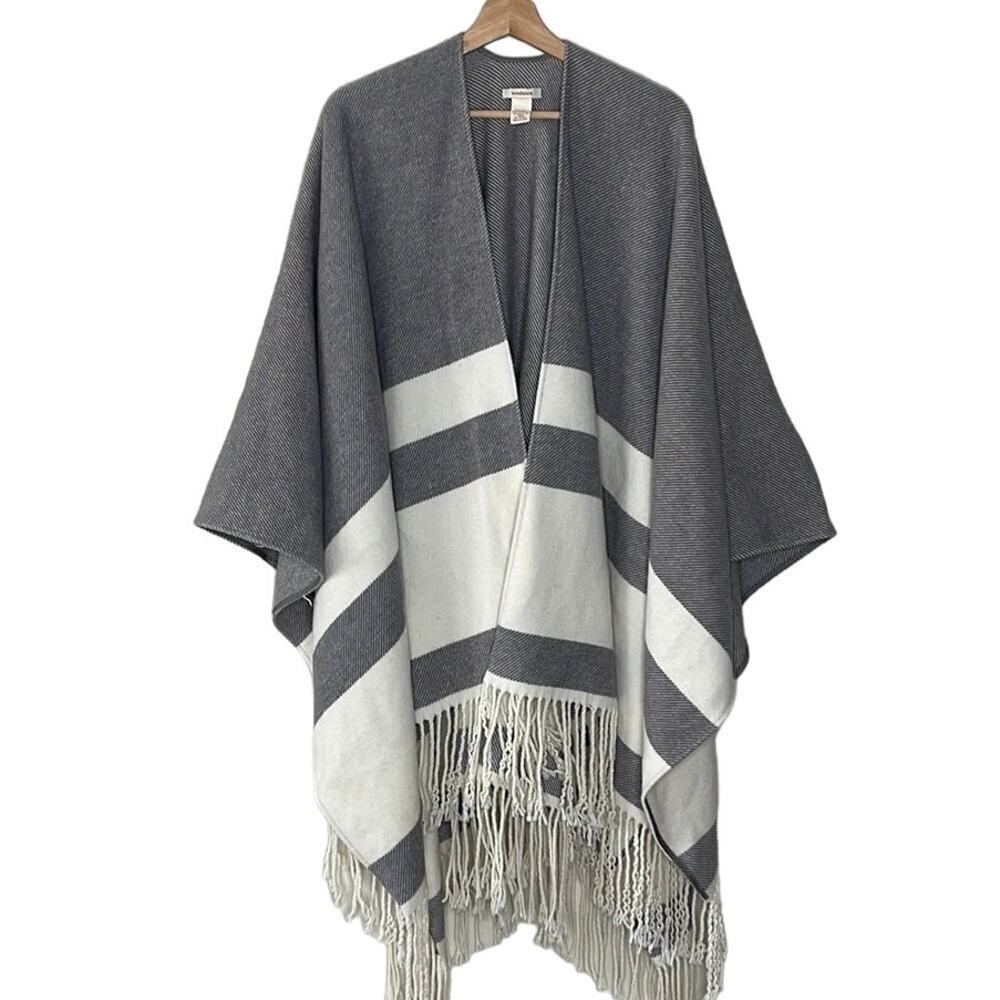 SUNDANCE  WOOL  FRINGED OPEN  CAPE PONCHO‎